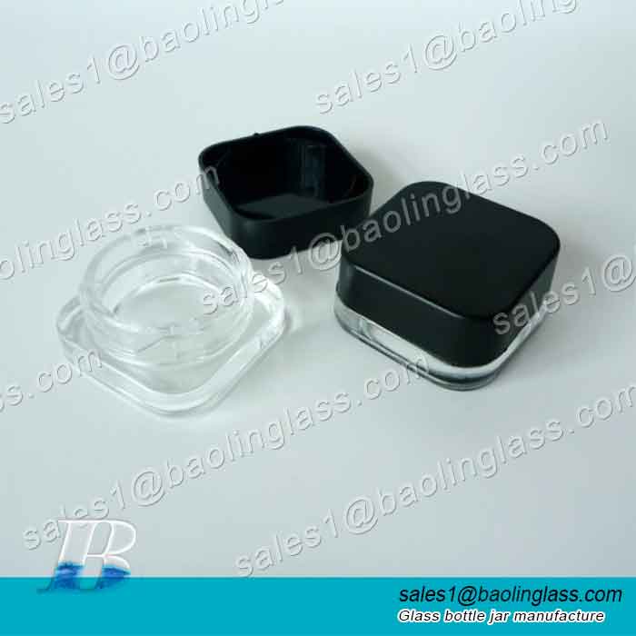 5 ml square glass jar with square white child-proof lid