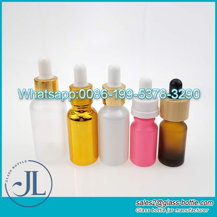 I-customize ang 30ml na walang laman na makukulay na glass essential oil bottle na may dropper lid