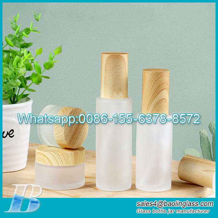 Frosted lotion bottle press serum glass bottle with wooden cap