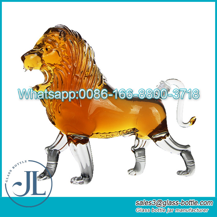 750ML Handcrafted Lion-shape Glass Decanter for Whiskey and Liquor