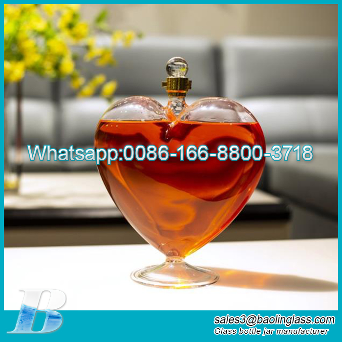 375ml heart shape high borosilicate glass wine decanter