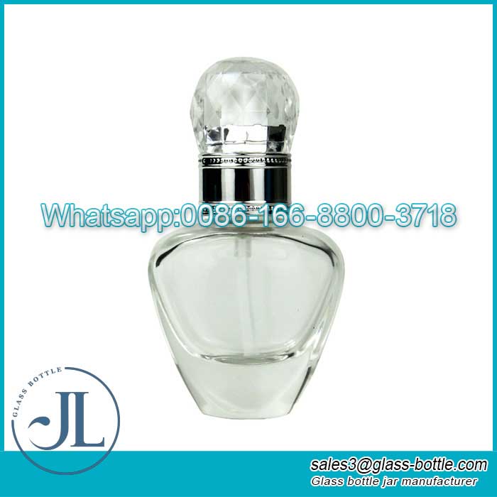 Conservazione Cosmetico per bottiglia di essenza di emulsione di vetro vuota da 30 ml a forma speciale con pompa per lozione