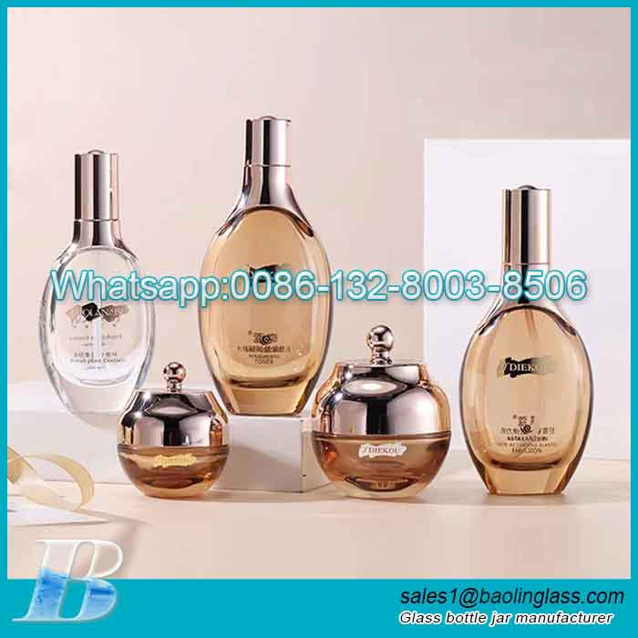 Custom Luxury Glass Cosmetic Sets