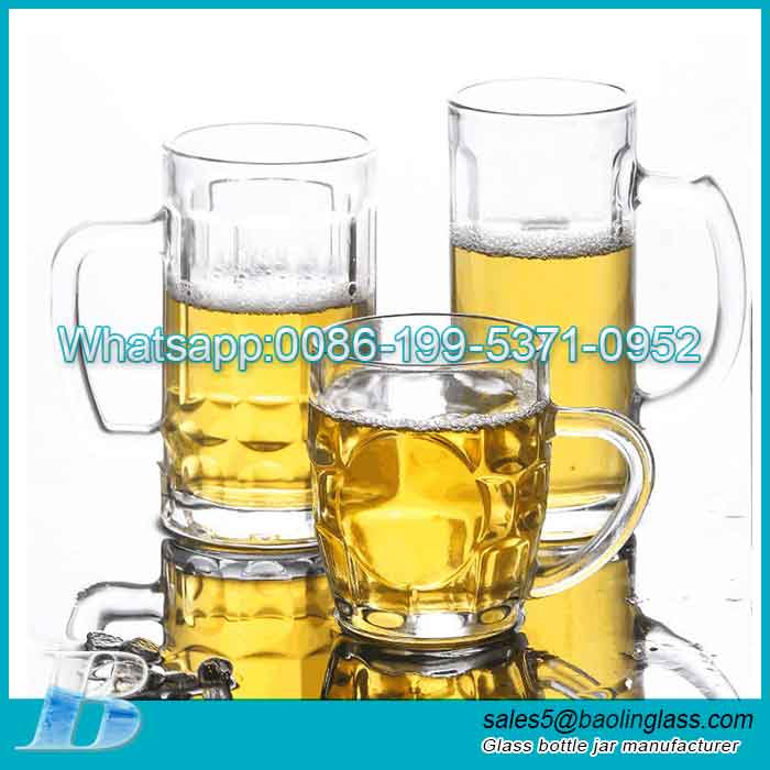 0.5L Großhandel Glasbierkrug mit Henkel Produkte