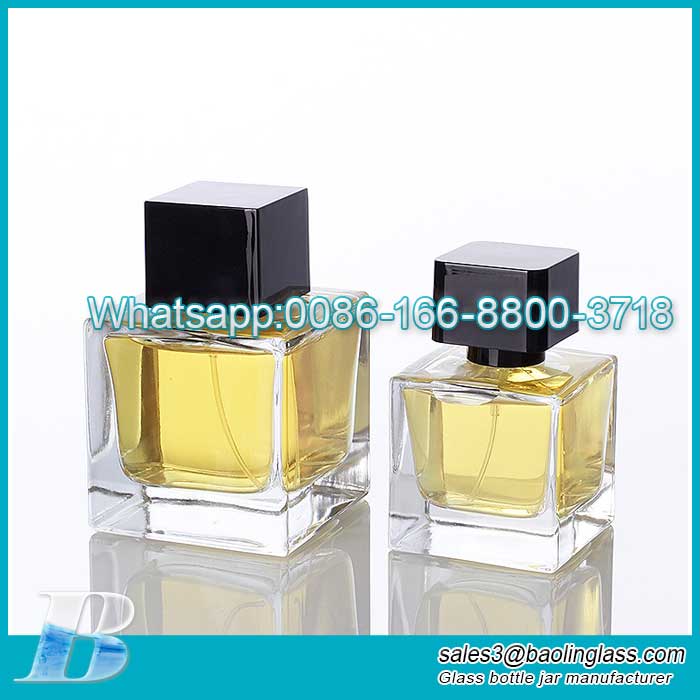 Wholesale 30ml50ml100ml square transparent perfume glass bottle packaging spray empty perfume bottle with cover