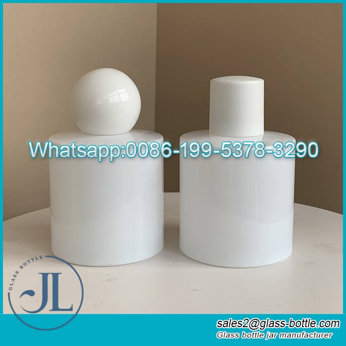 Customize white glass perfume bottle with spray lid for perfume packing