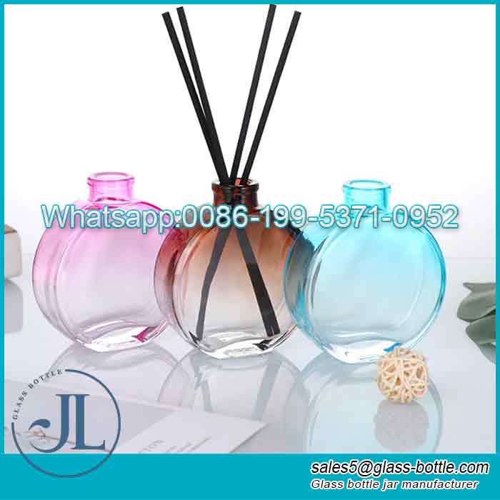 Customized 150ml gradient color fireless aromatherapy diffuser bottle