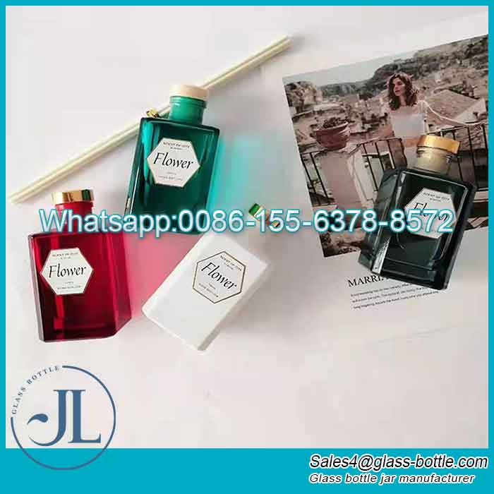 Botella difusora de láminas perfumada cuadrada larga con espray de color para decoración del hogar
