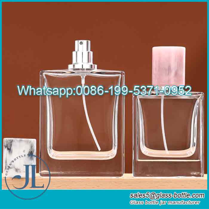 Flacon de parfum carré personnalisé de 30 ml avec couvercle en résine